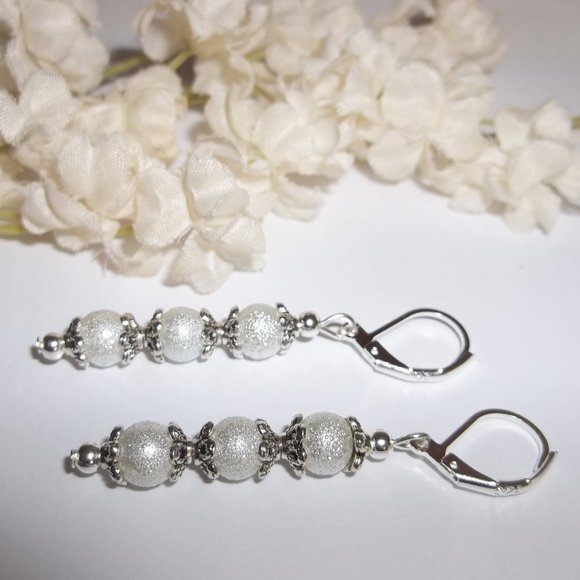 White Earrings, White and Silver Earring, Earrings, Dangle Earring, Earring 7548 - Picture 4 of 8